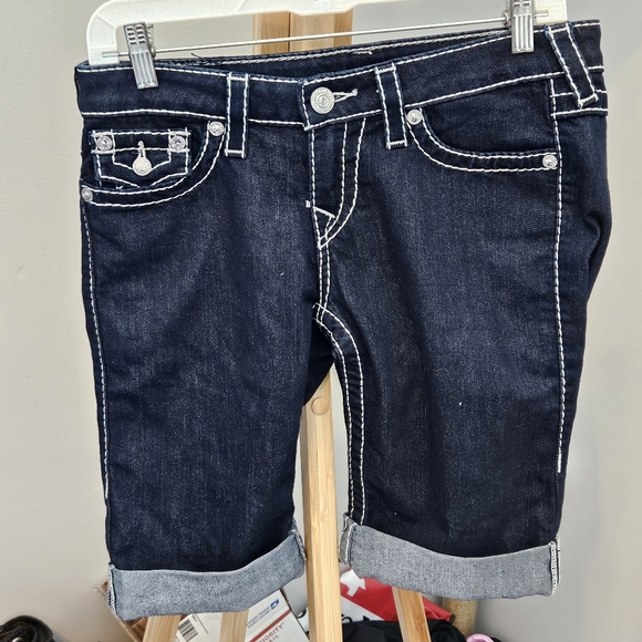 NWT True Religion Knee Length Shorts - Picture 2 of 5